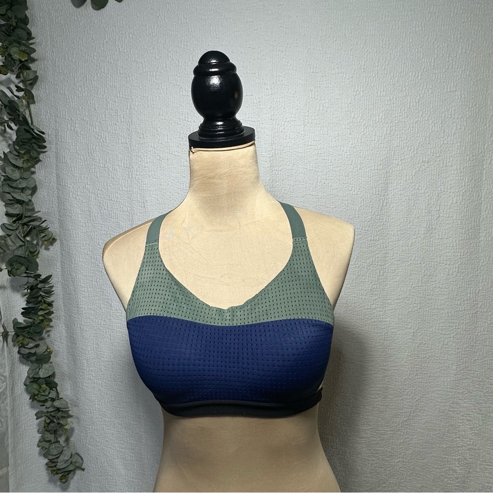 Victorias Secret Lightweight Sport Bra 34B Green Blue Color Block Cross Back